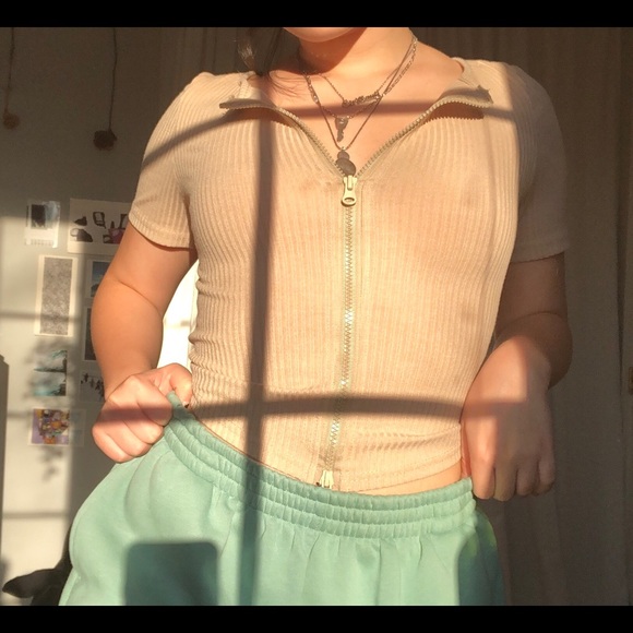 Nude zip-up top - Picture 2 of 3